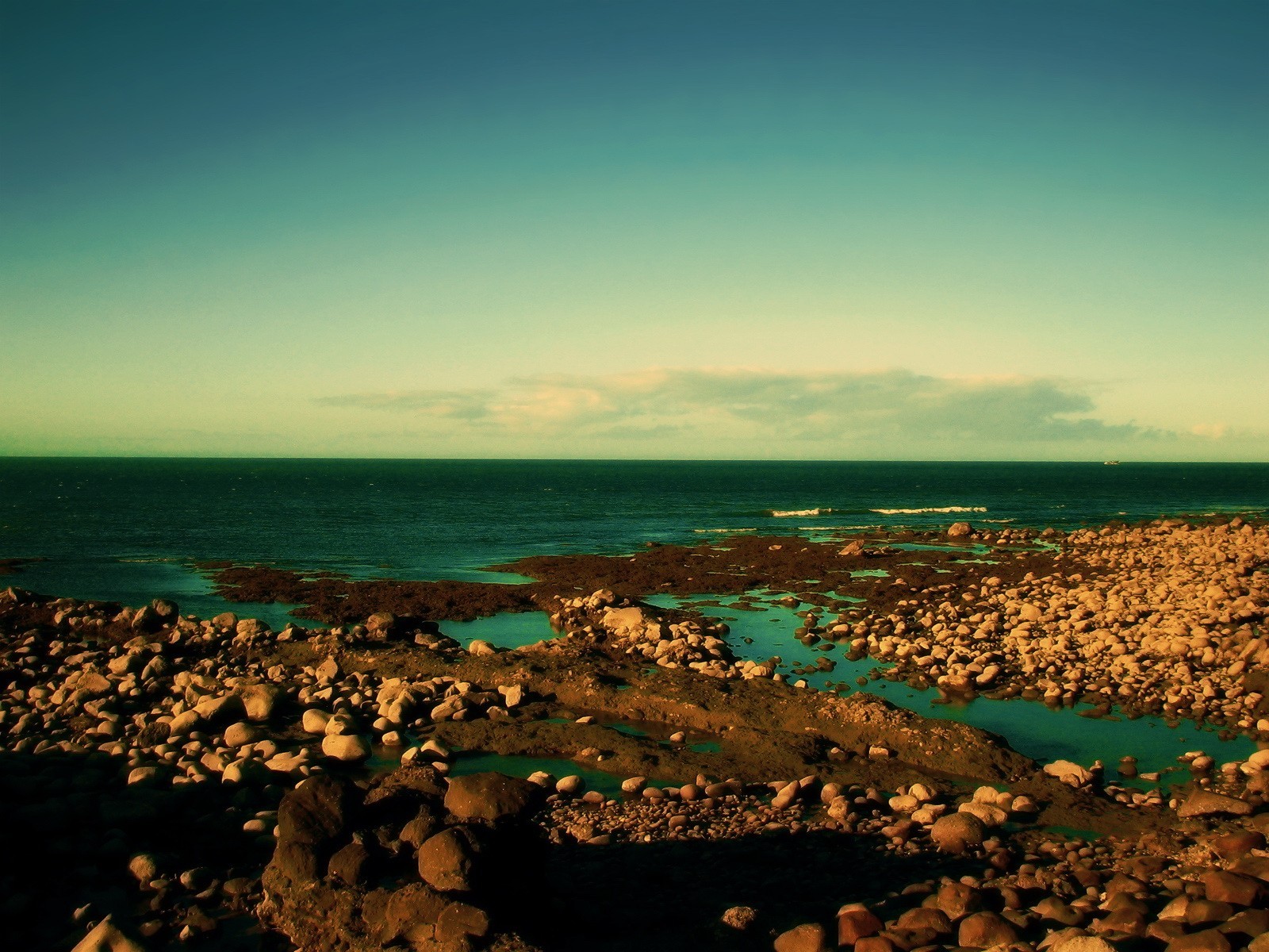 piedras costa horizonte