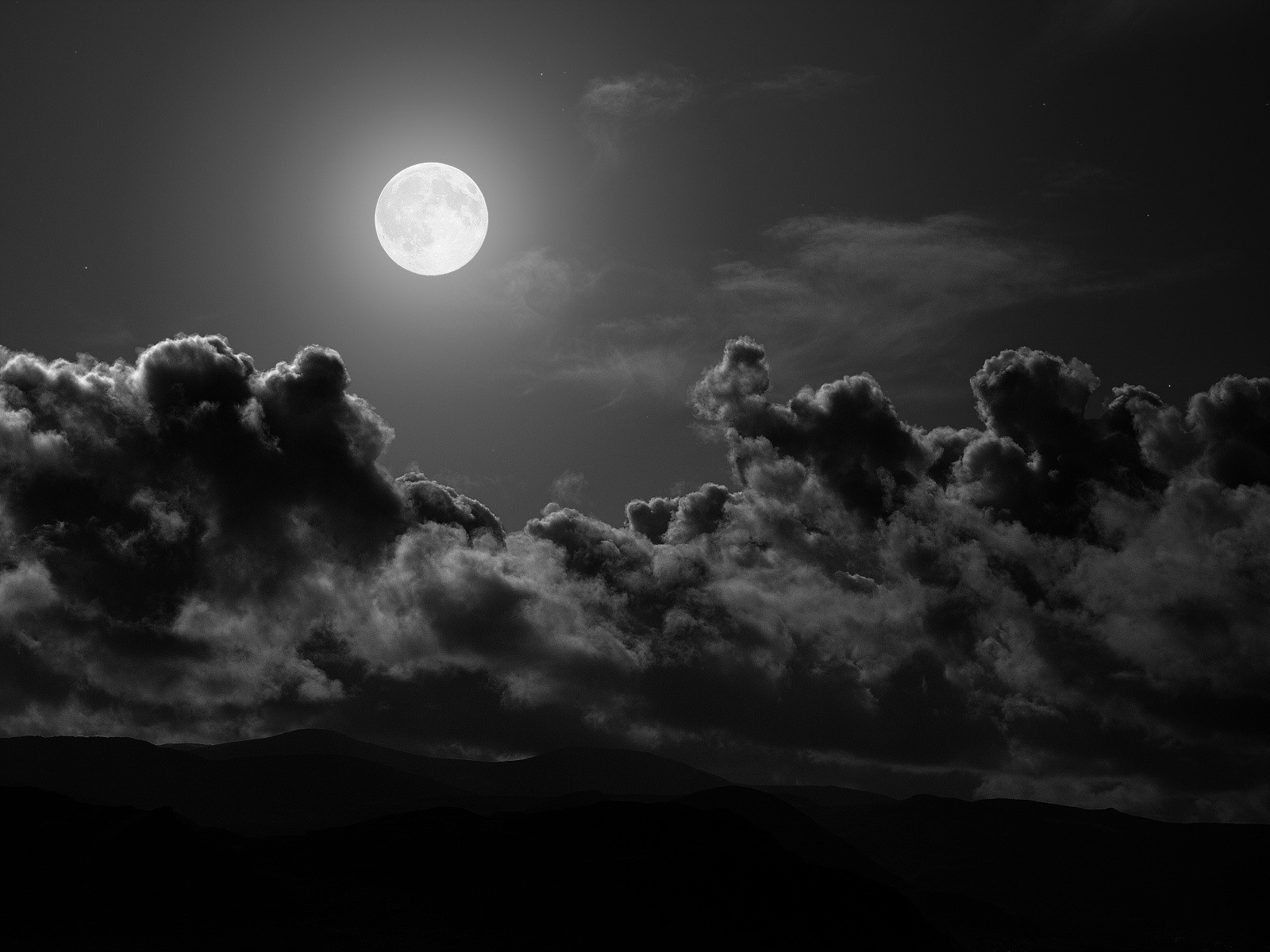 nuages lune nuit