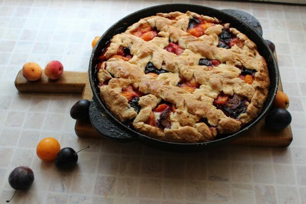 Beerenkuchen, frisches Gebäck