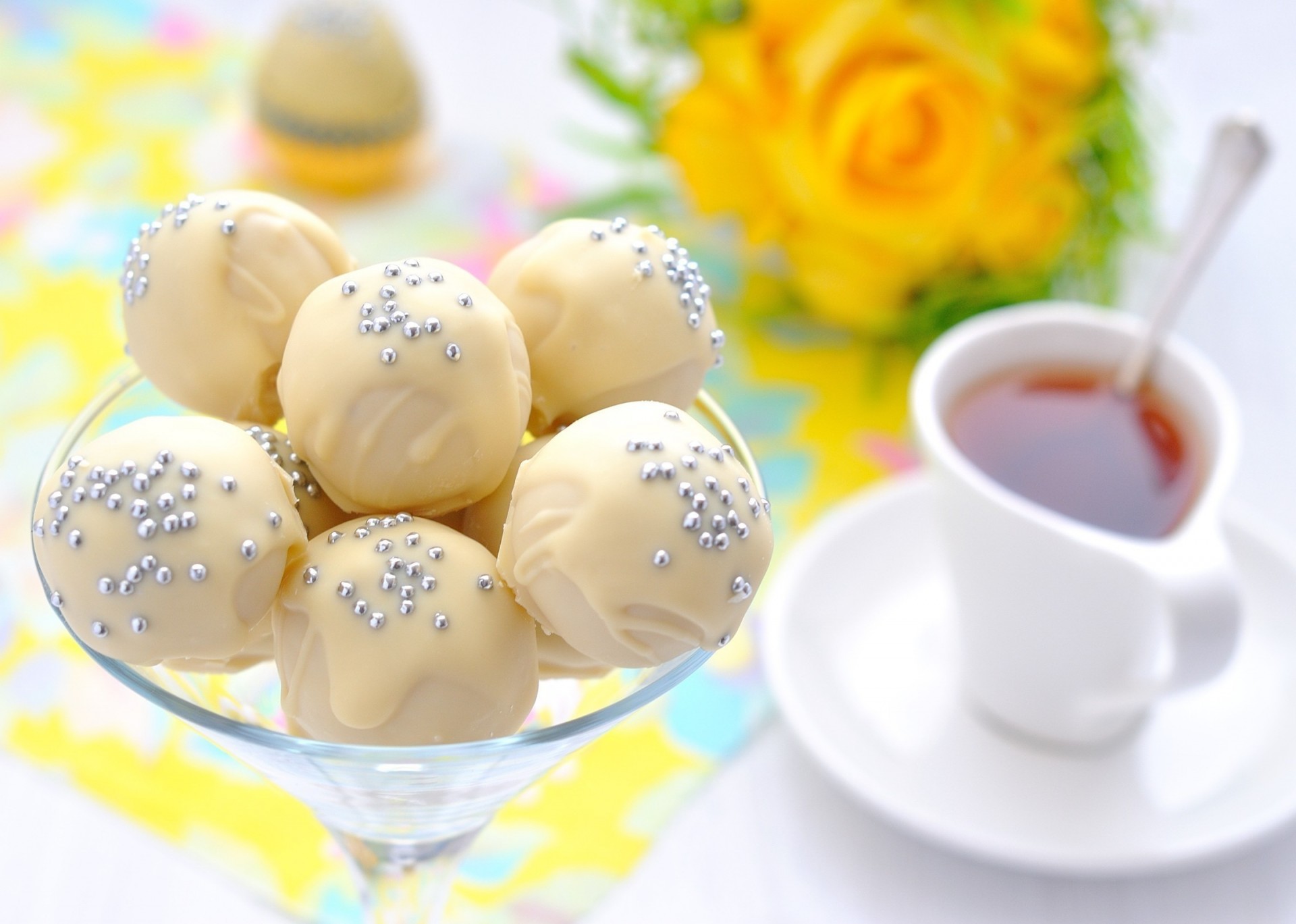 streuen essen tee dessert süßigkeiten süßigkeiten weiße schokolade