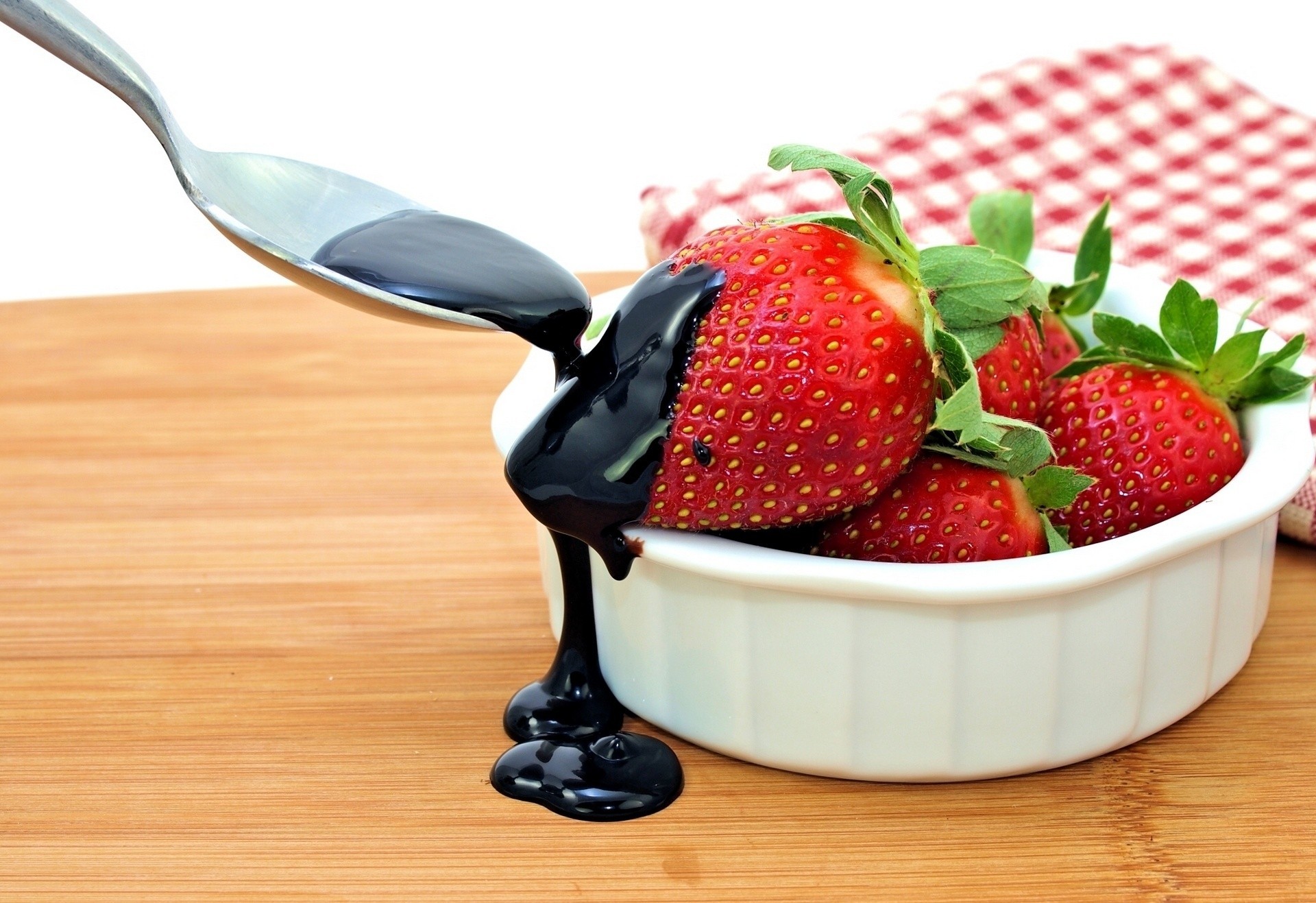 chocolate berries strawberry spoon