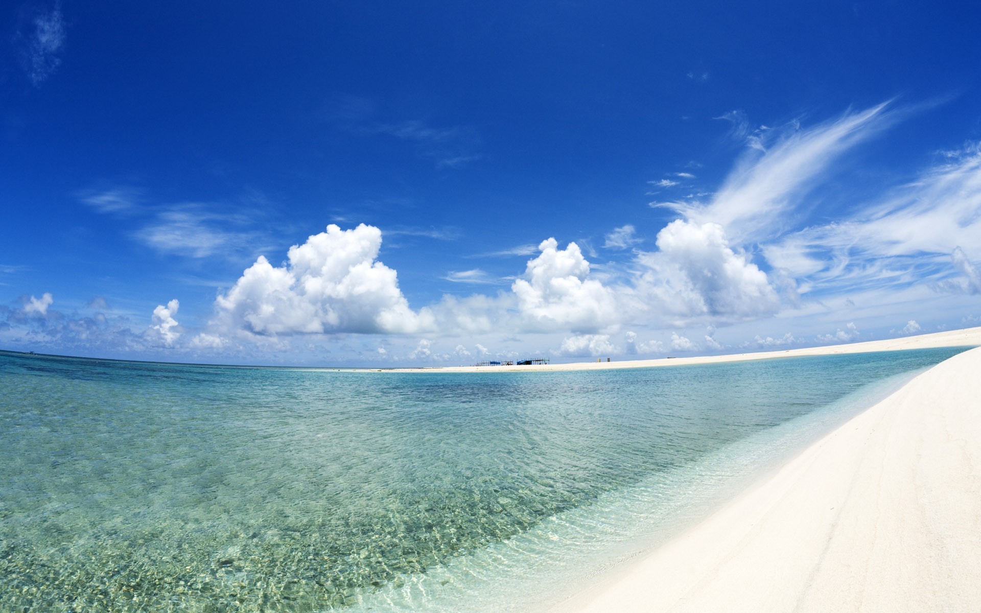 nuages eau sable rivage