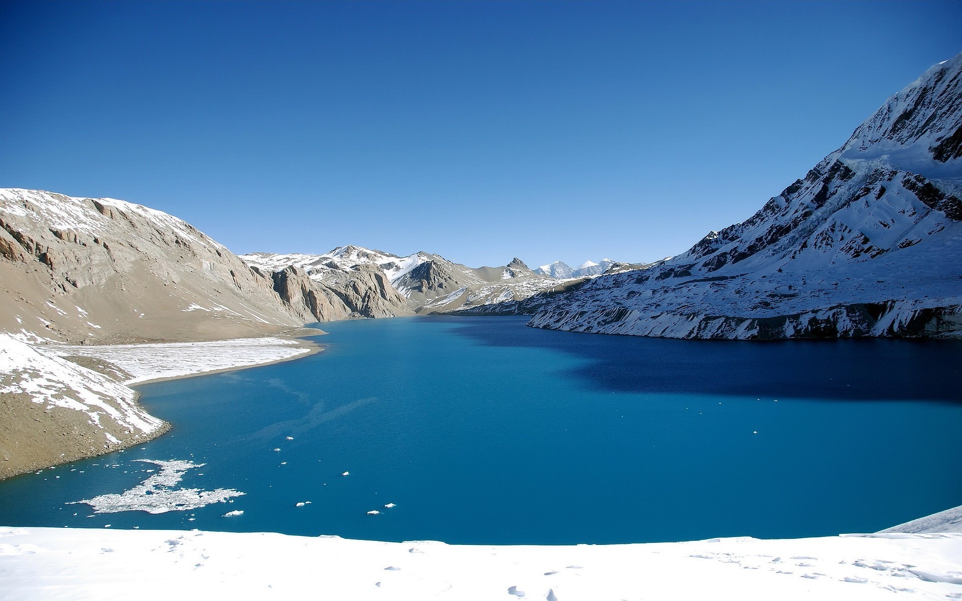 lago montañas nieve