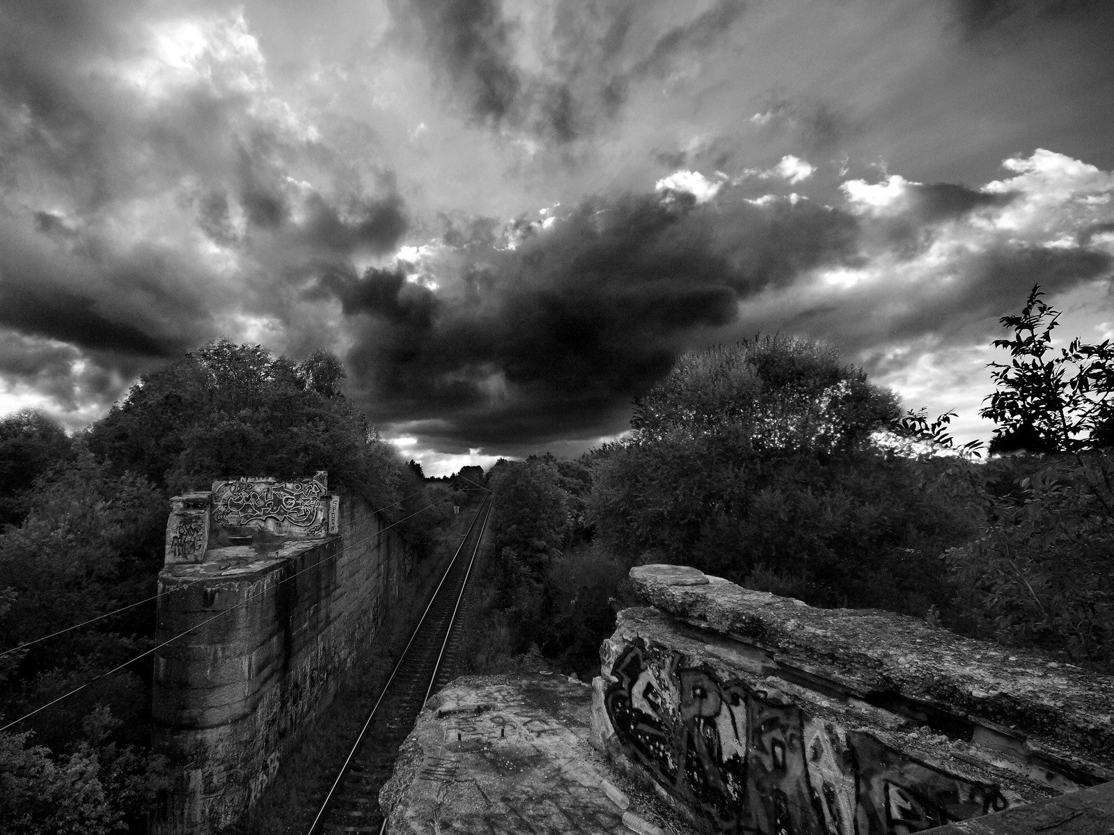 teel road graffiti black and white cloud