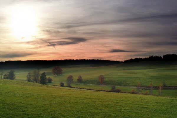 Schöne Natur mit Himmel und Wolken