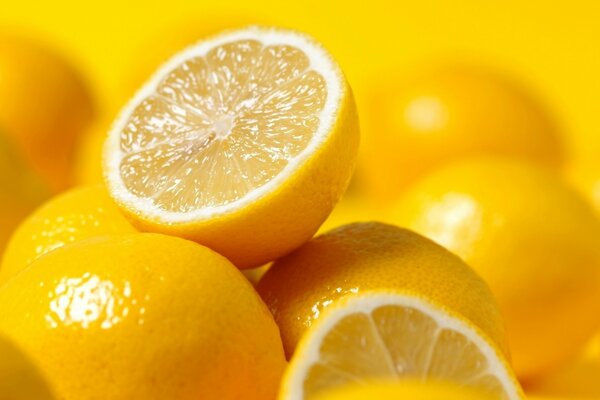 Beautiful ripe sliced lemon