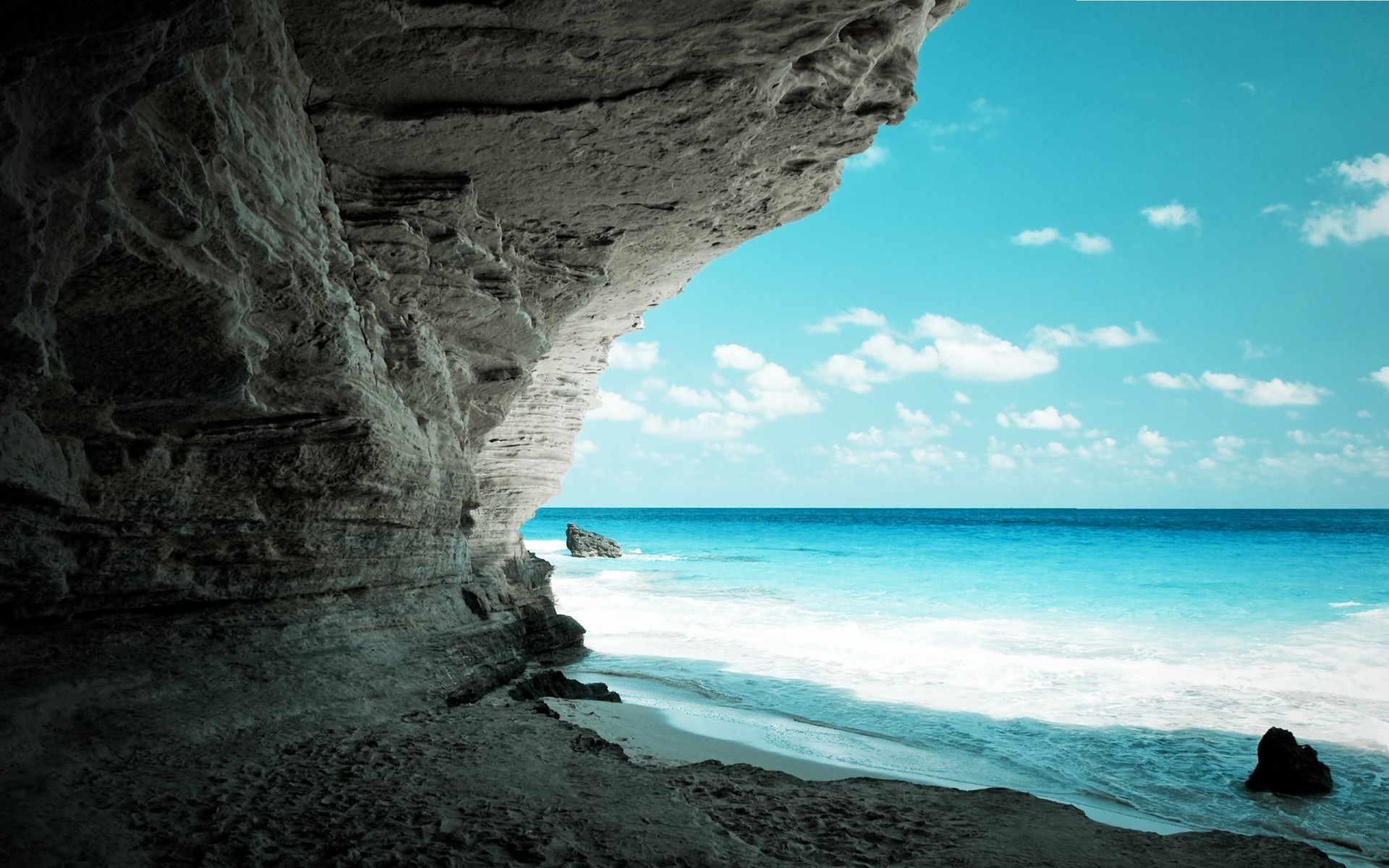 spiaggia rocce mare