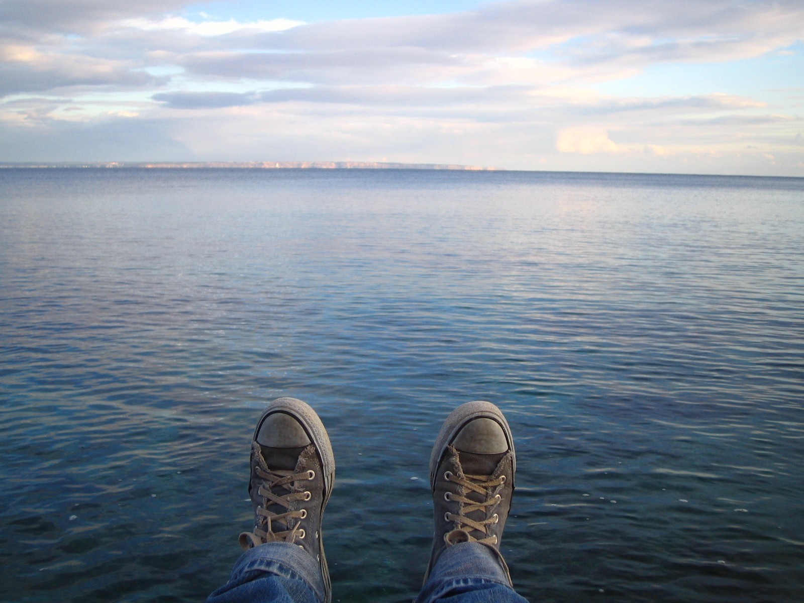 baskets eau lac ciel