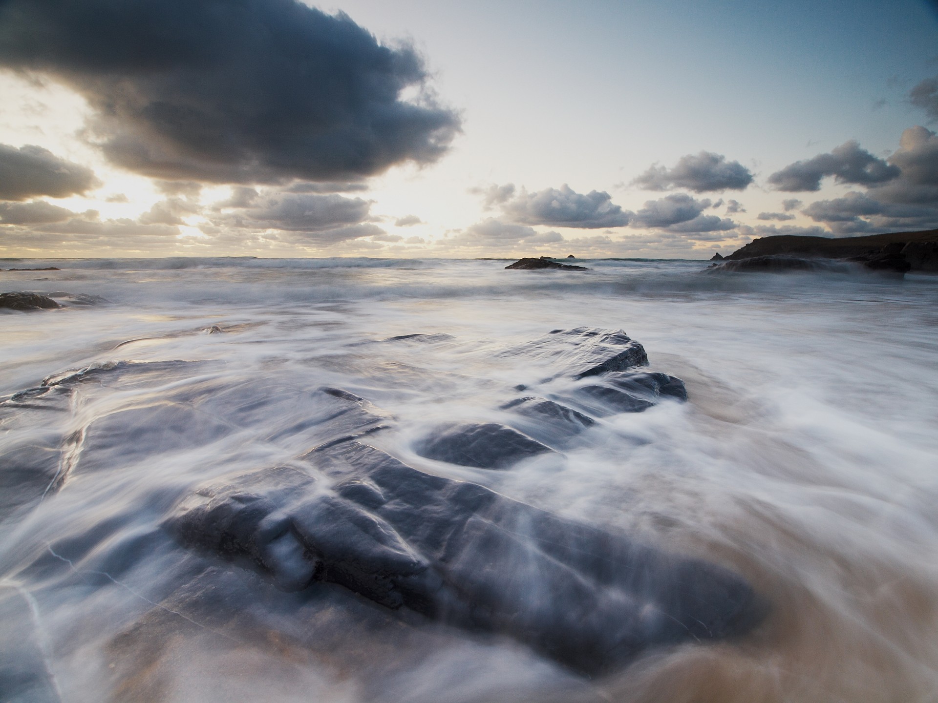 tones sea water clouds beach