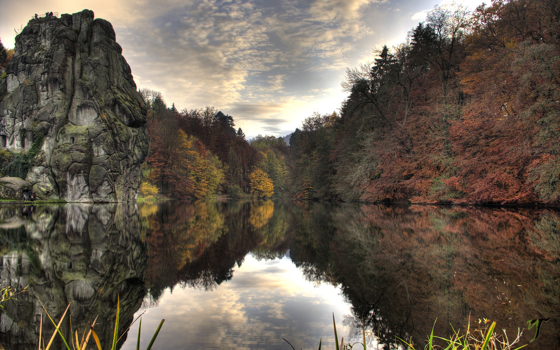 lac eau rocher arbres automne