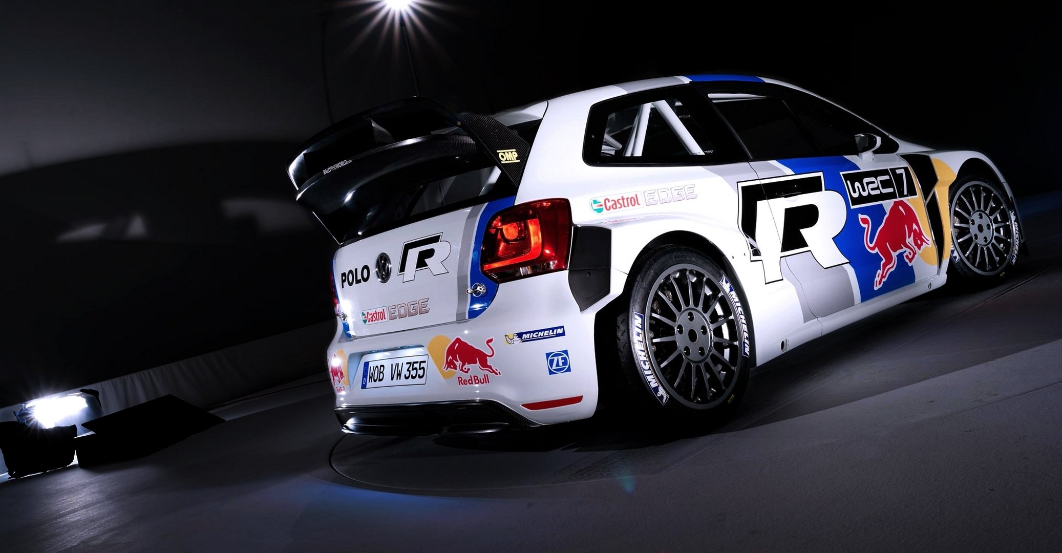 volkswagen polo wrc rally auto blanco coche deporte toro rojo interior