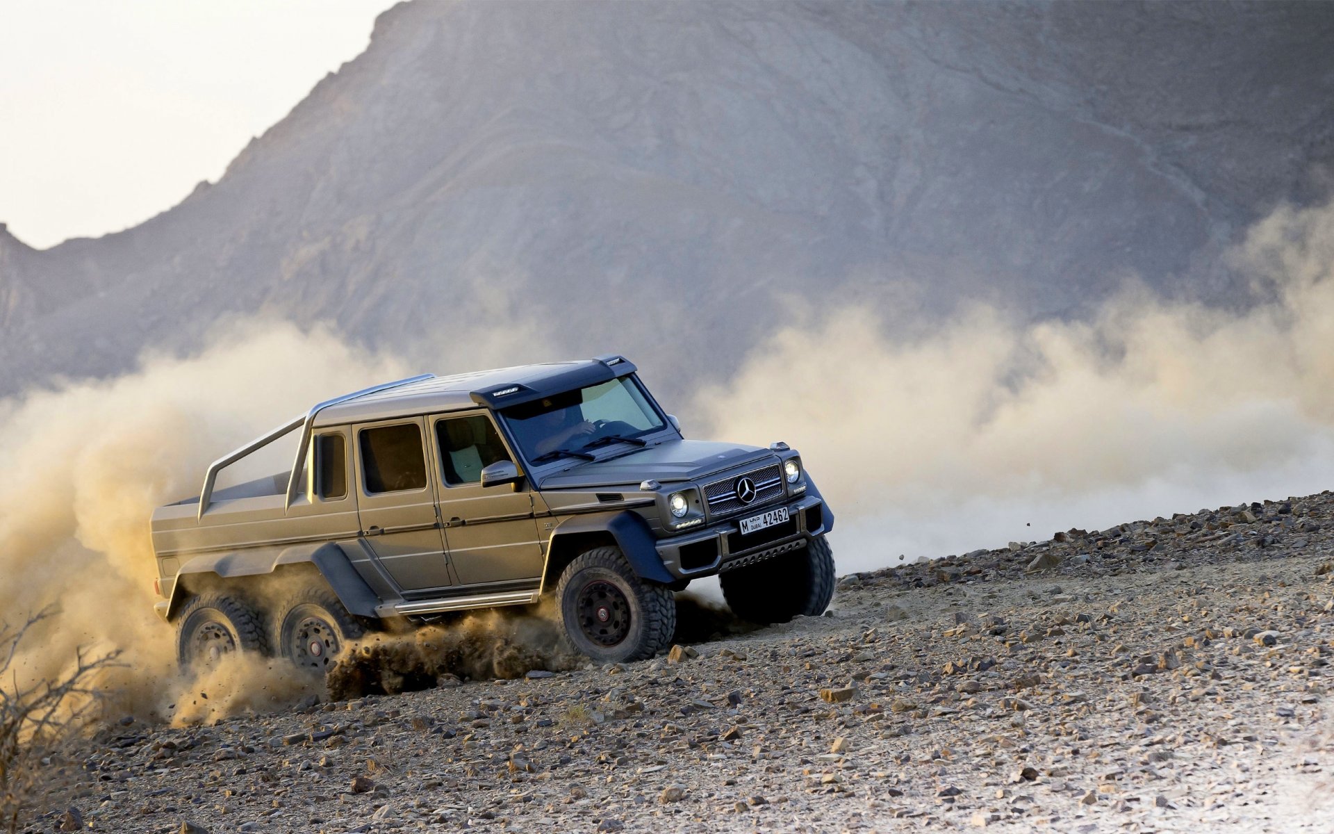 mercedes-benz g63 amg 6x6 jeep grey dust rotation machine