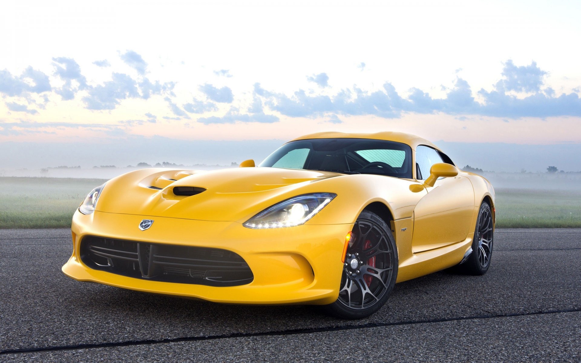 dodge viper srt-10 yellow