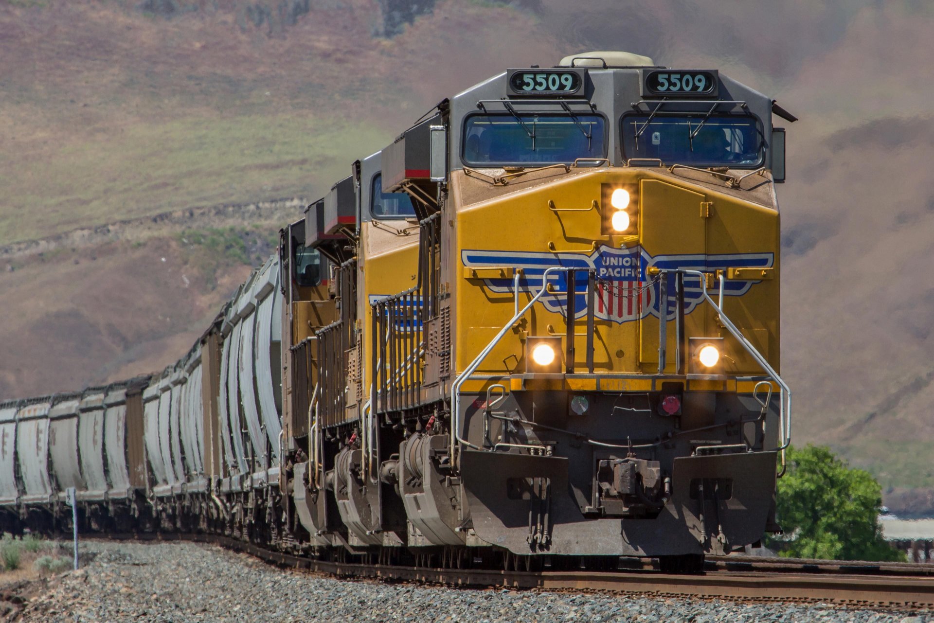 tren ferrocarril locomotora vagones rieles