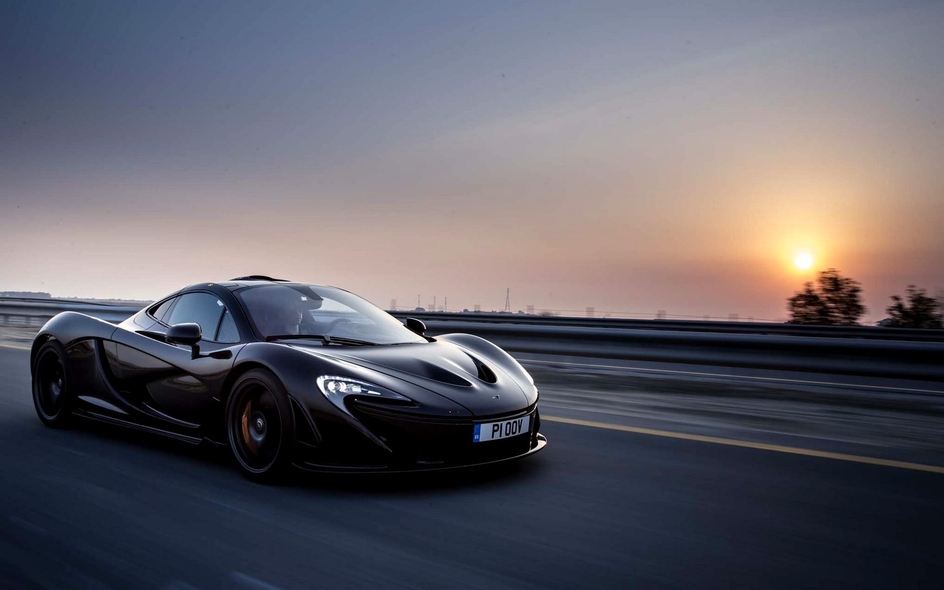 mclaren p1 2014 noir supercar vitesse soirée route voiture mclaren coucher de soleil