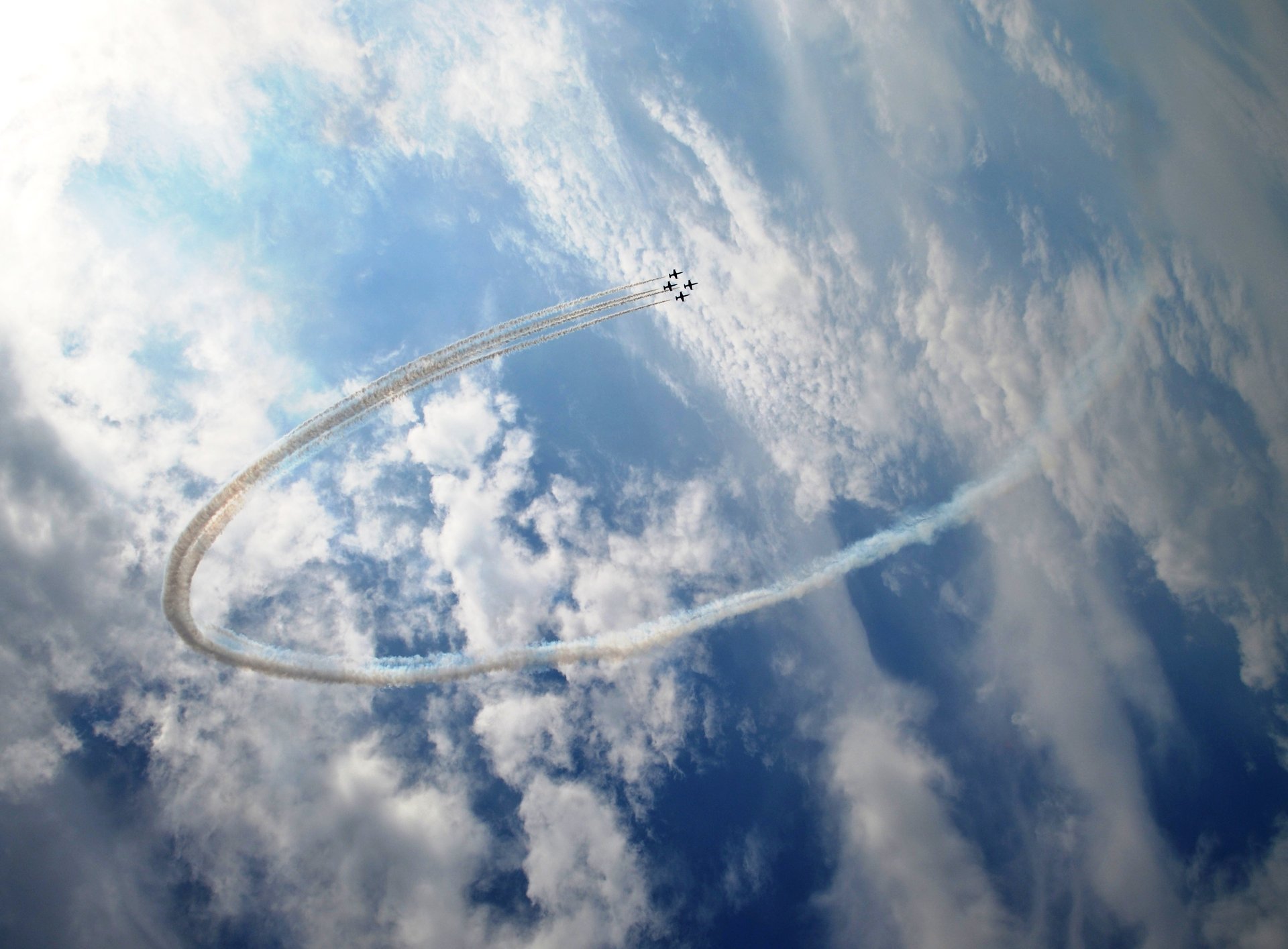 himmel flugzeuge ring wolken kunstflug kampfjets