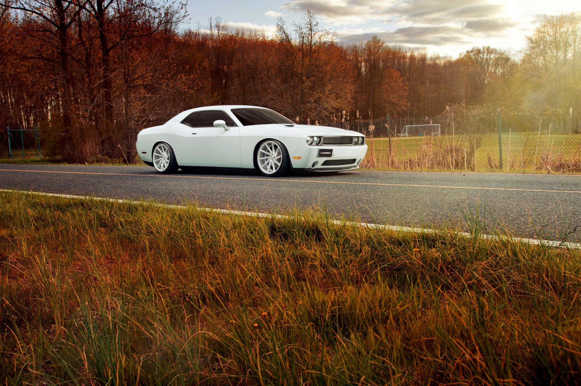 esquivar challenger blanco ruedas vossen