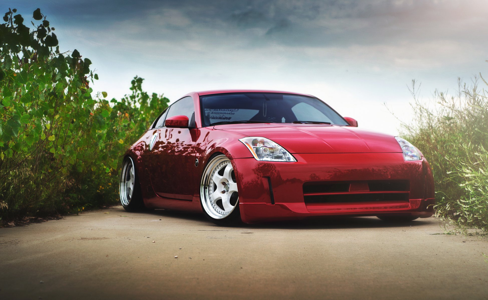 nissan 350z красные позиция ниссан красный перед