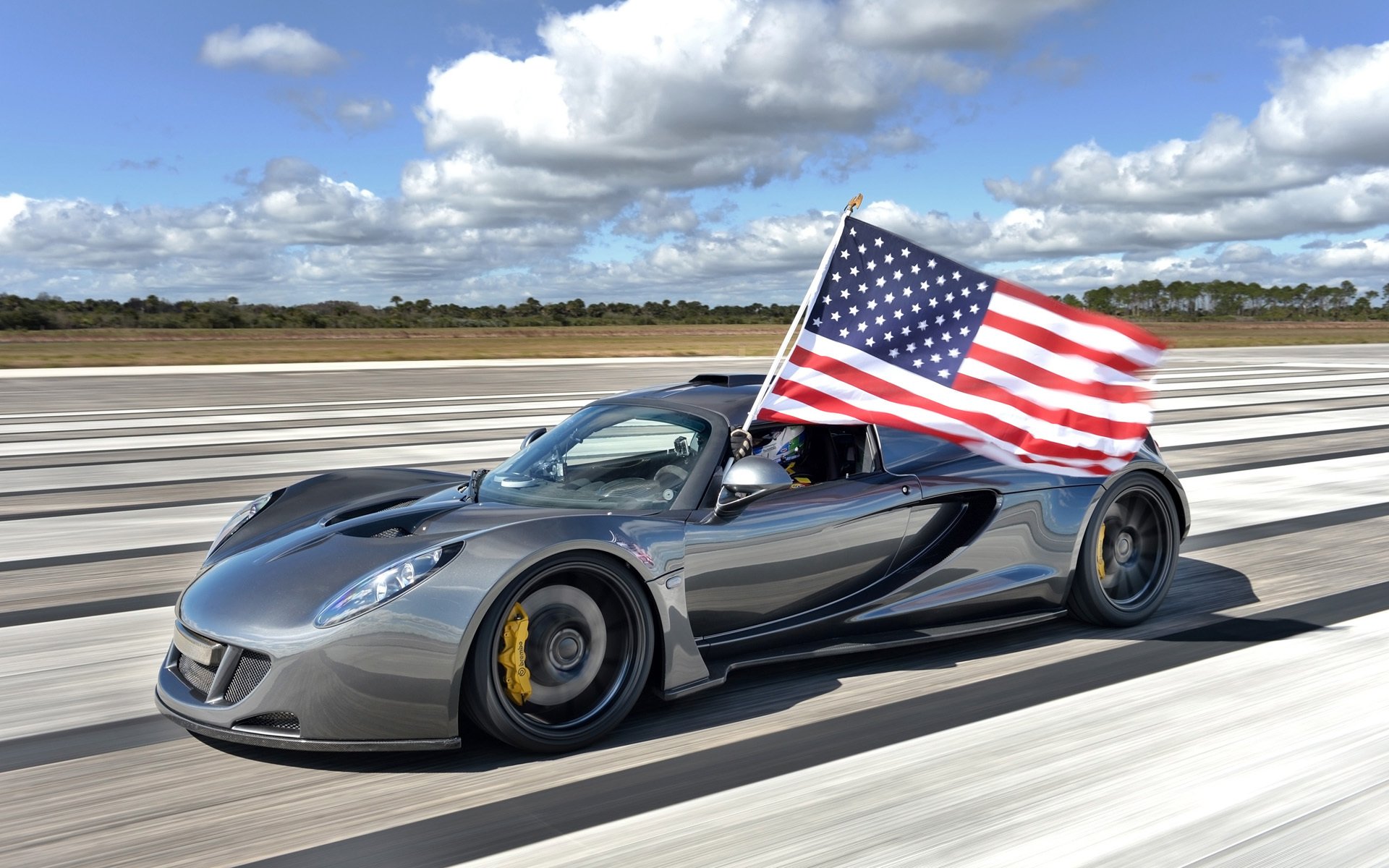 hennessey venom gt record de vitesse du monde hennessey venom gt supercar drapeau avant ciel