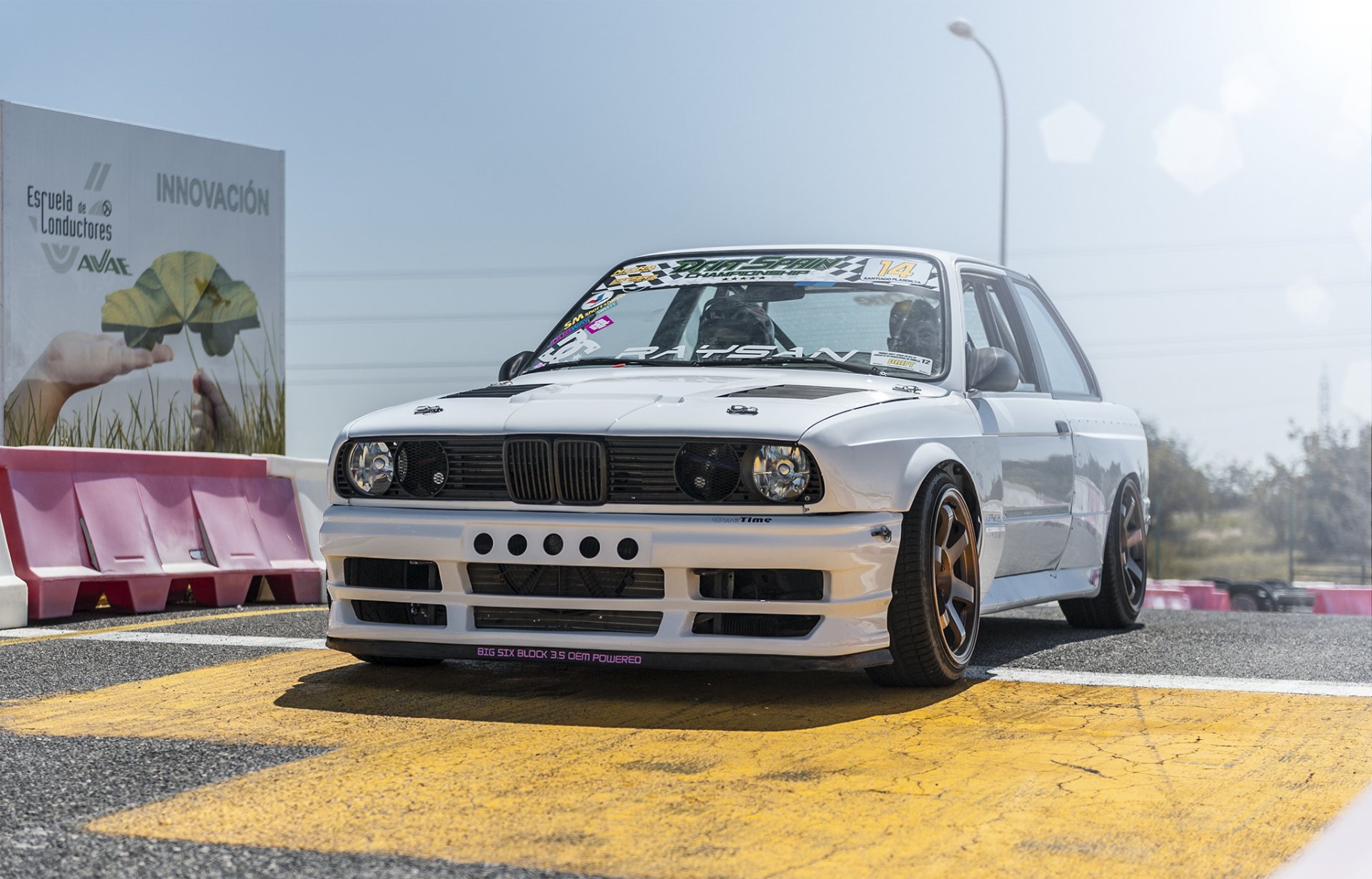 bmw e30 blanco coche de la deriva tuning