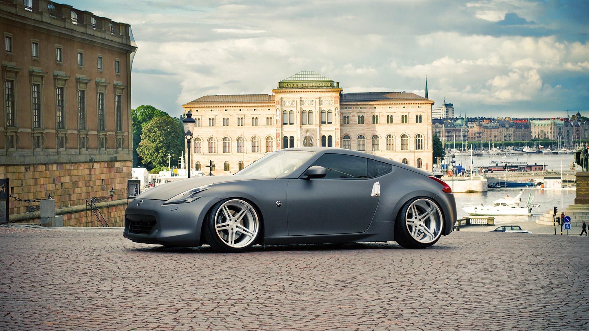 nissan 370z city town