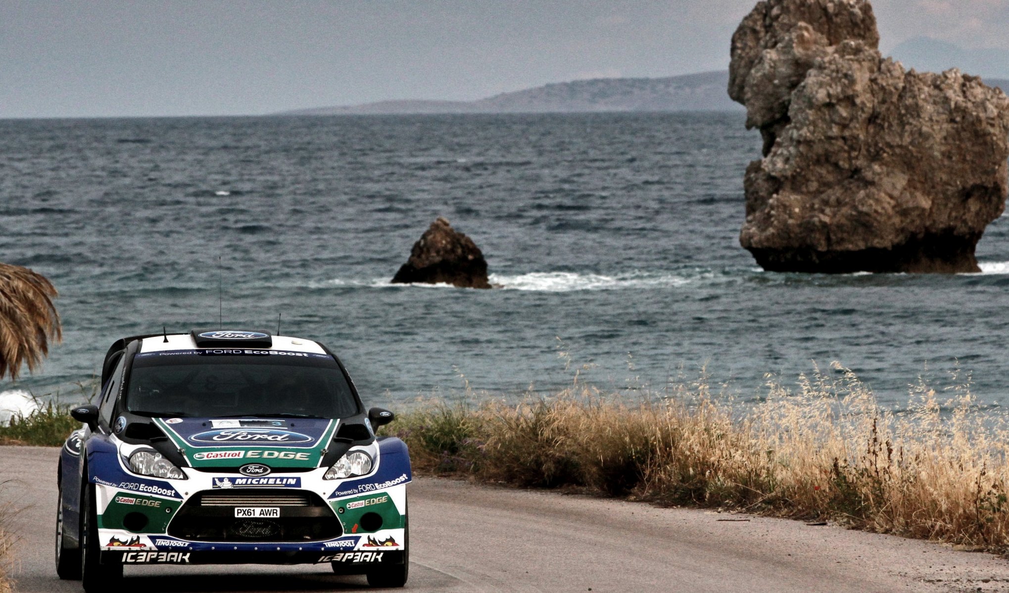 ford fiesta rallye wkr jari-matti latvala griechenland rennen meer wasser straße