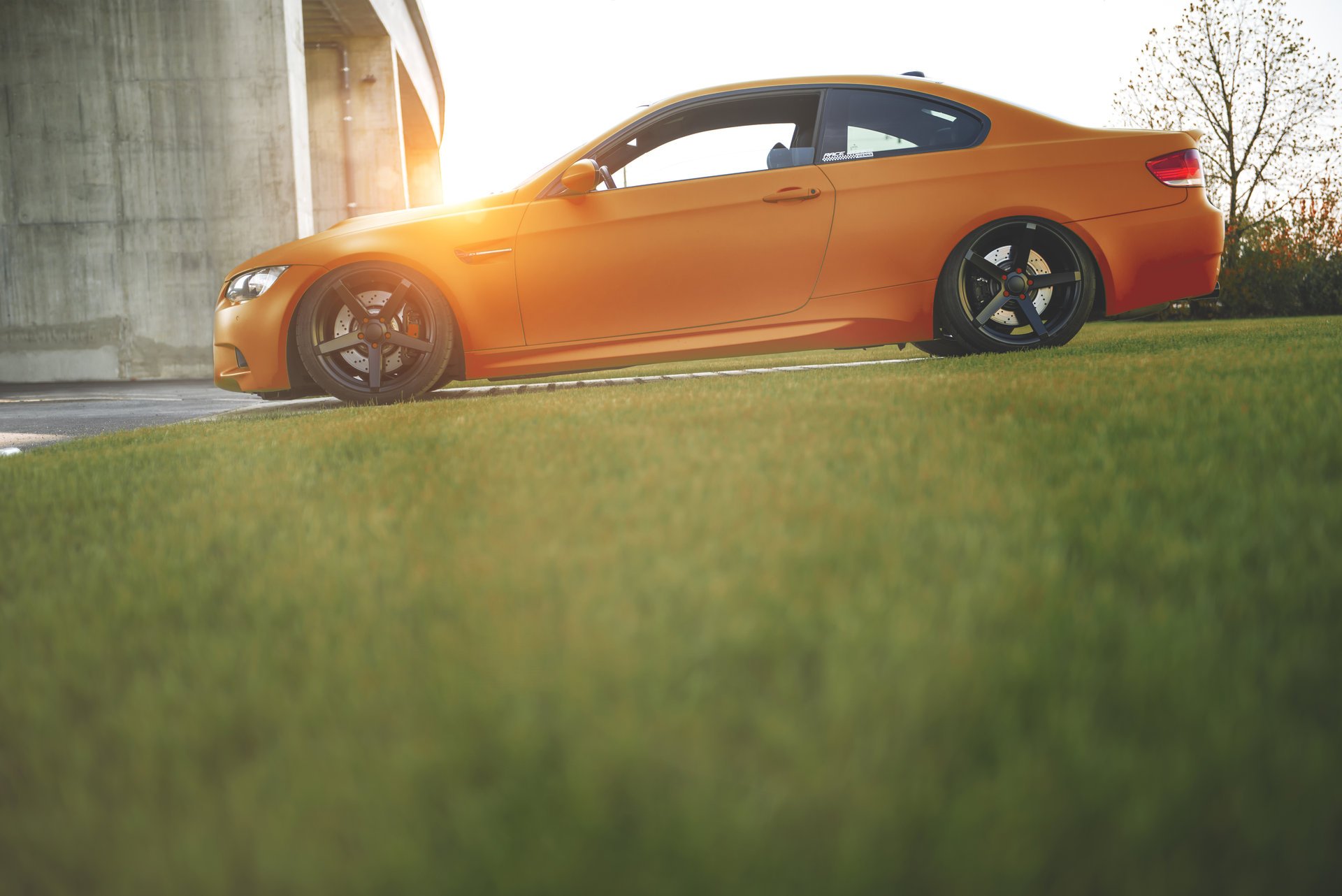 bmw e92 m3 cóncavo profundo bmw tuning naranja hierba llantas