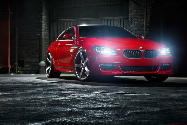 Immagine di rosso auto bmw, Serie 6