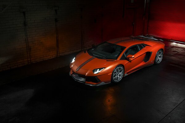 Cool Lamborghini Aventador vue de face