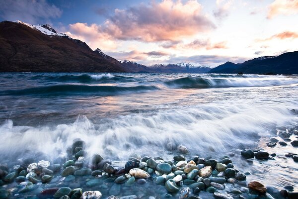 Brise de mer avec vue sur la montagne