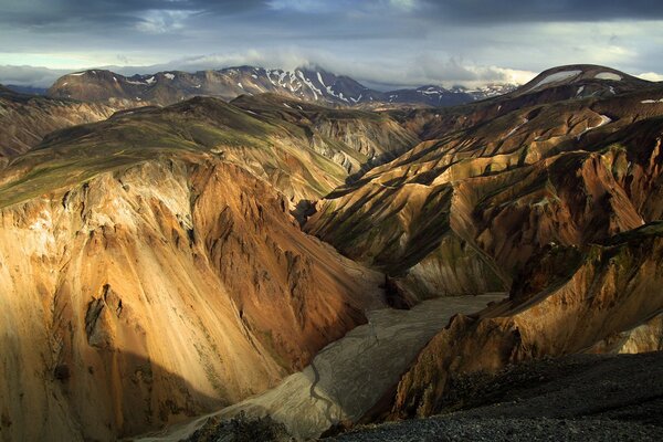 Vista a Volo d uccello delle catene montuose