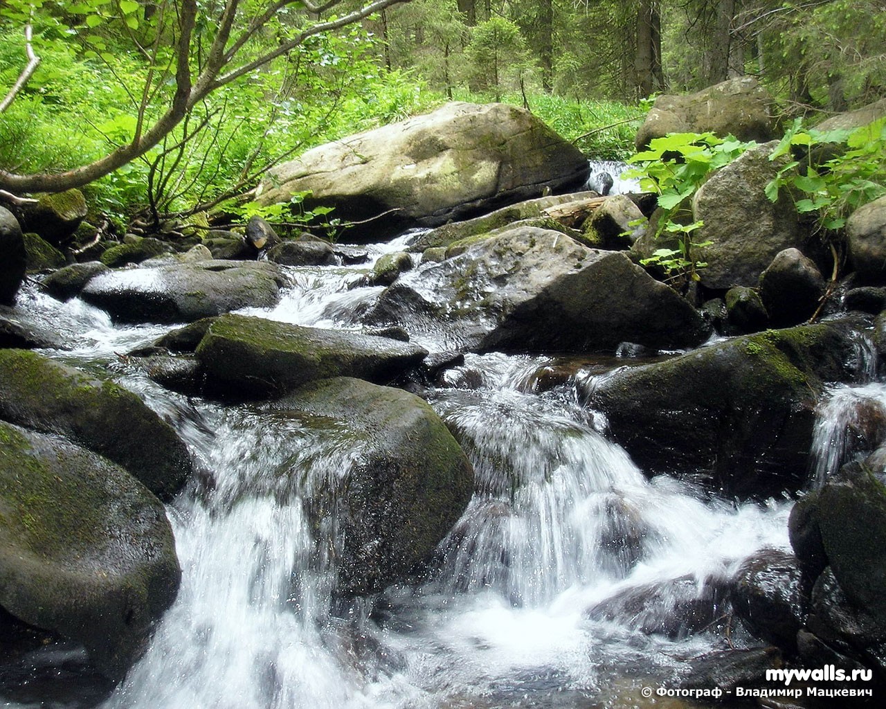 wodospad kamienie natura