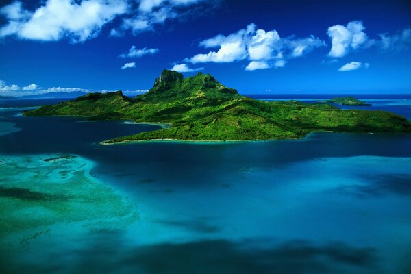 Caribbean islands in the sea against the sky