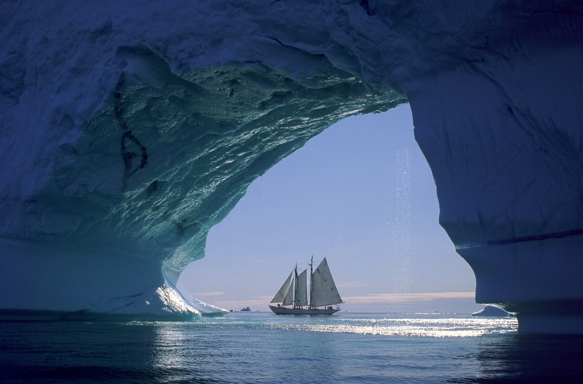 eis meer segelboot schiff