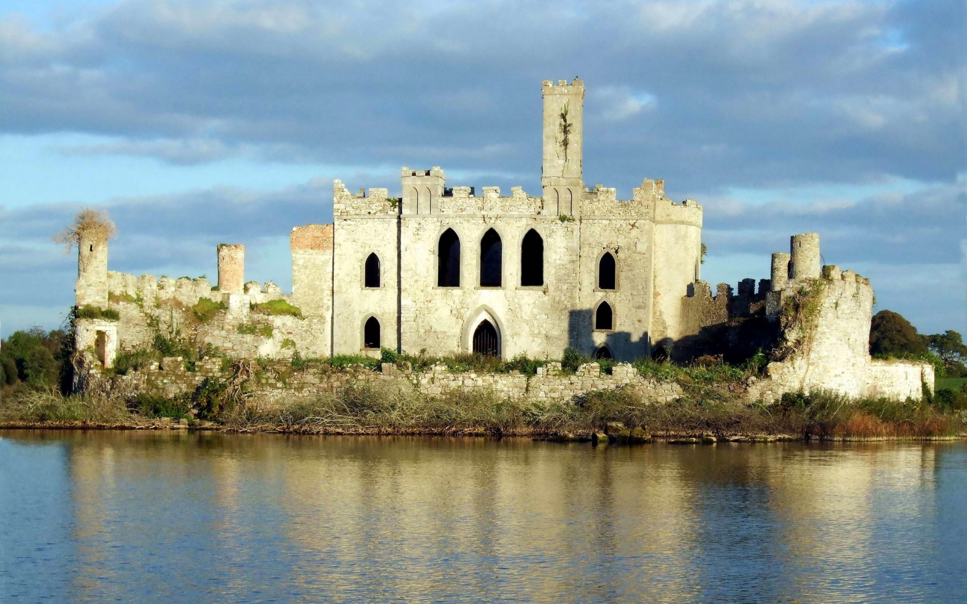 reservoir building ruins architecture