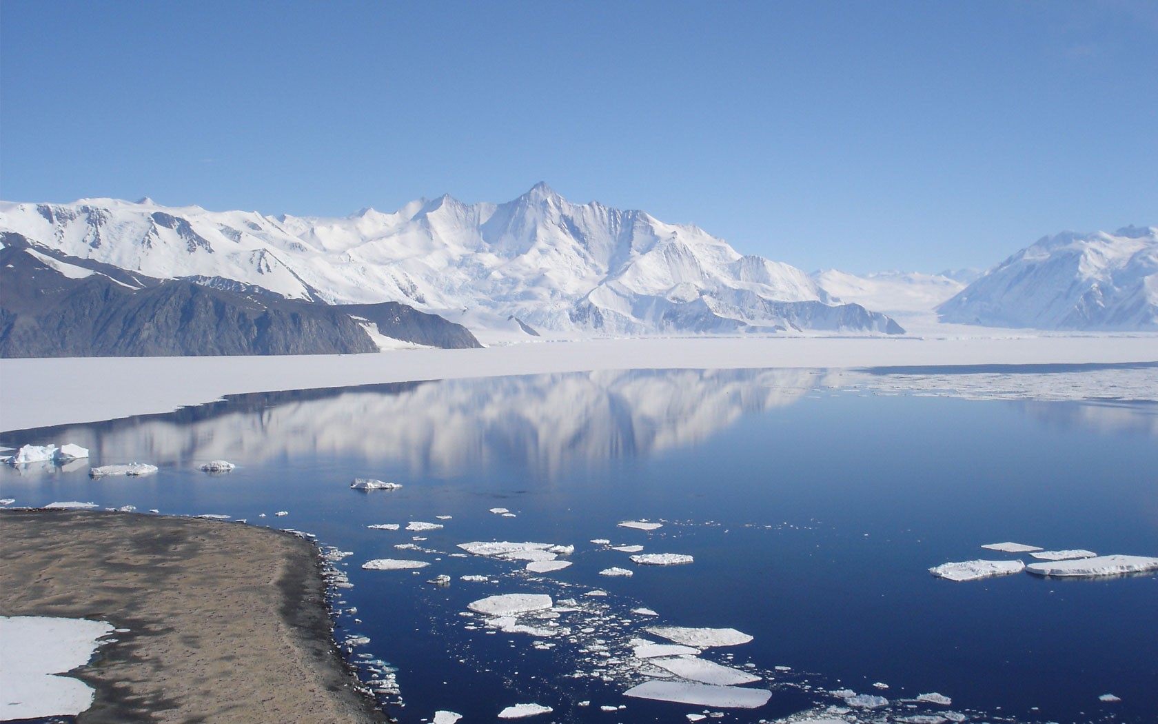 amundsen-scott south pole station