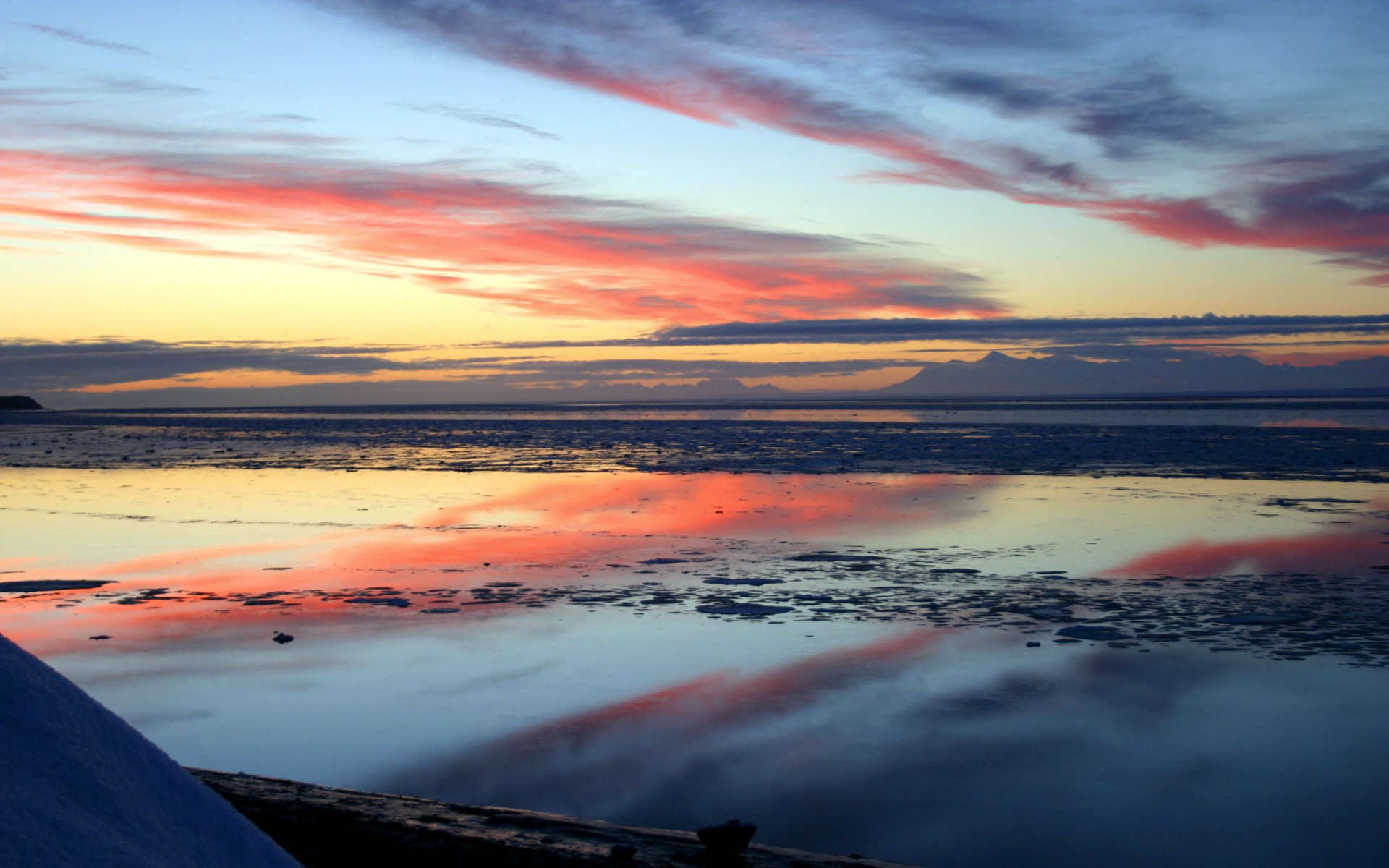 mare tramonto riva