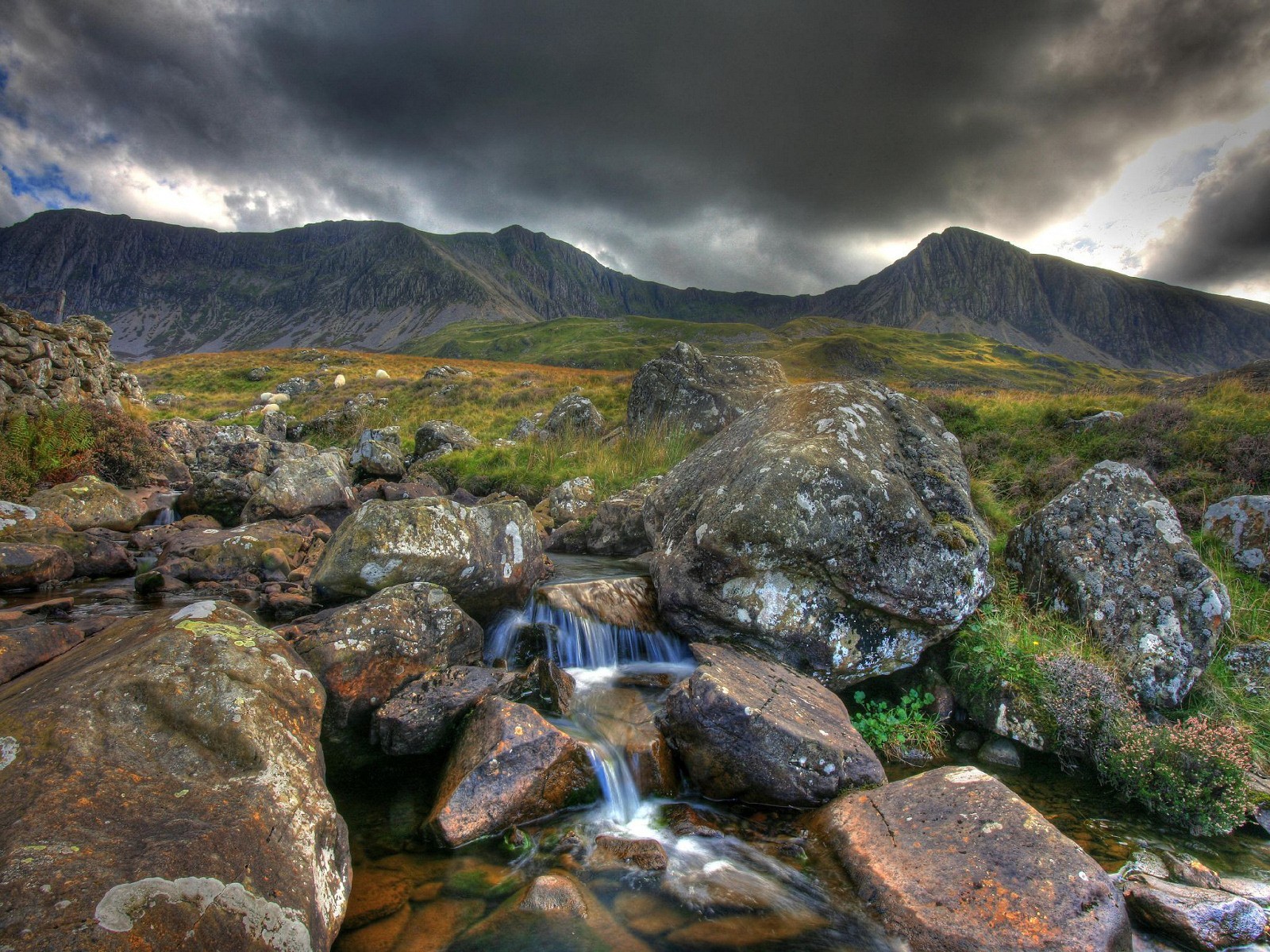 naturaleza montañas río agua