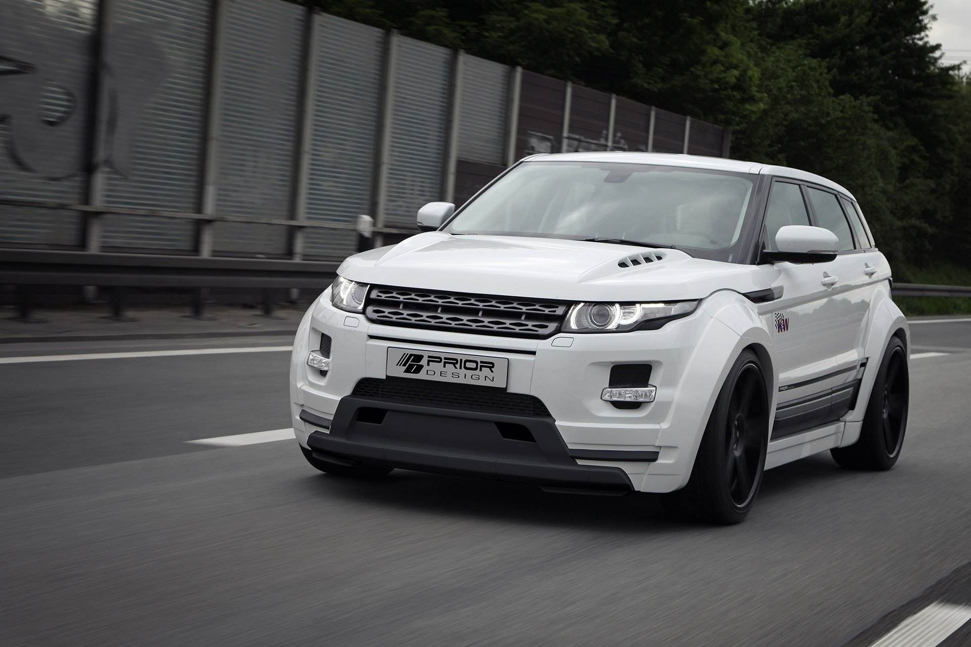 up-design land rover range rover evoque pd650 vista frontale auto tuning