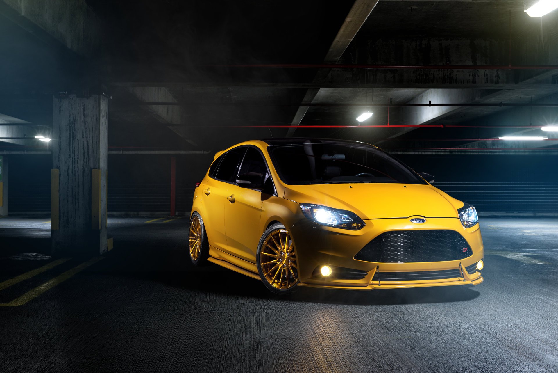 ford messa a fuoco st giallo anteriore messa a fuoco parcheggio