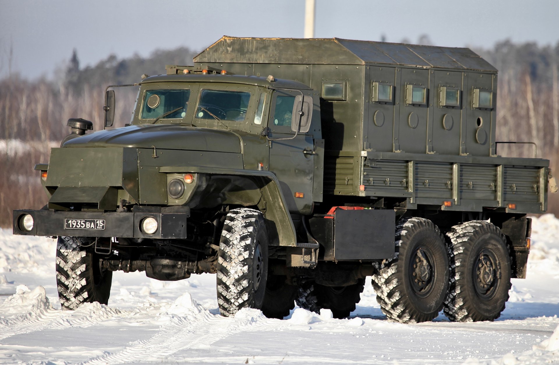 véhicule blindé ural-4320 zvezda-b neige