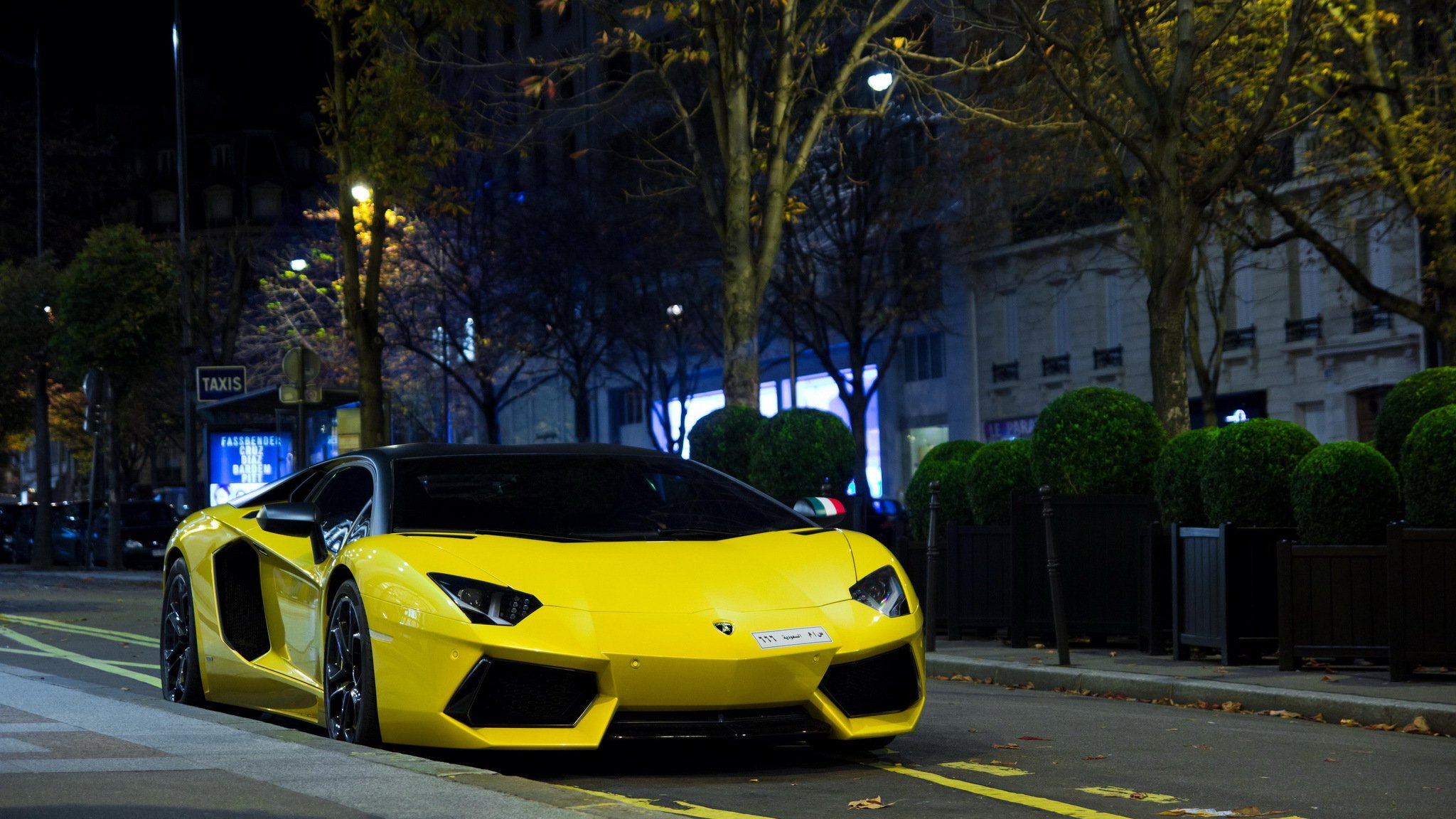 lamborghini lp700-4 aventador желтый париж франция суперкар экзотические