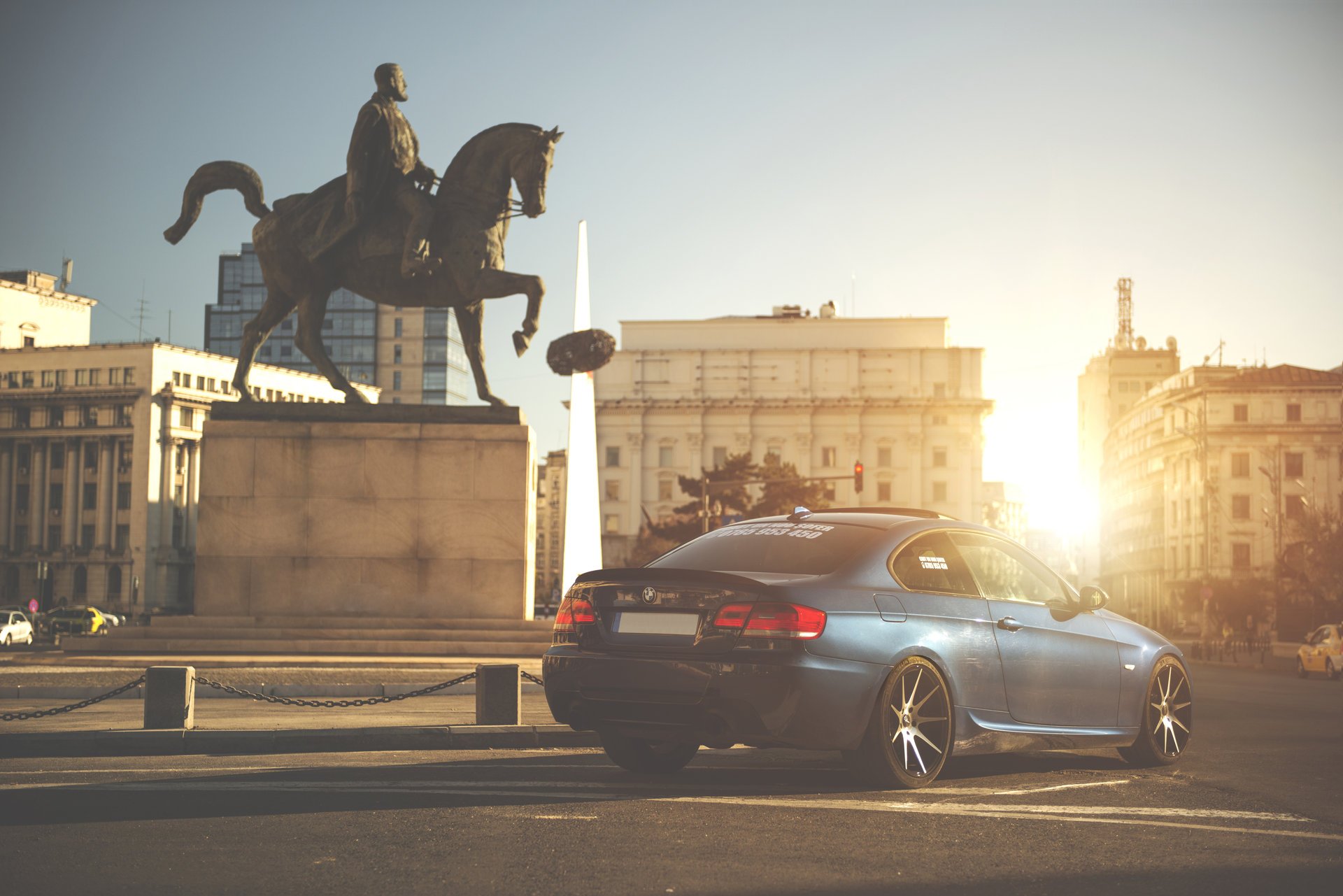 bmw e92 m3 profonde concave bmw tuning bleu jantes arrière carré soleil rayons