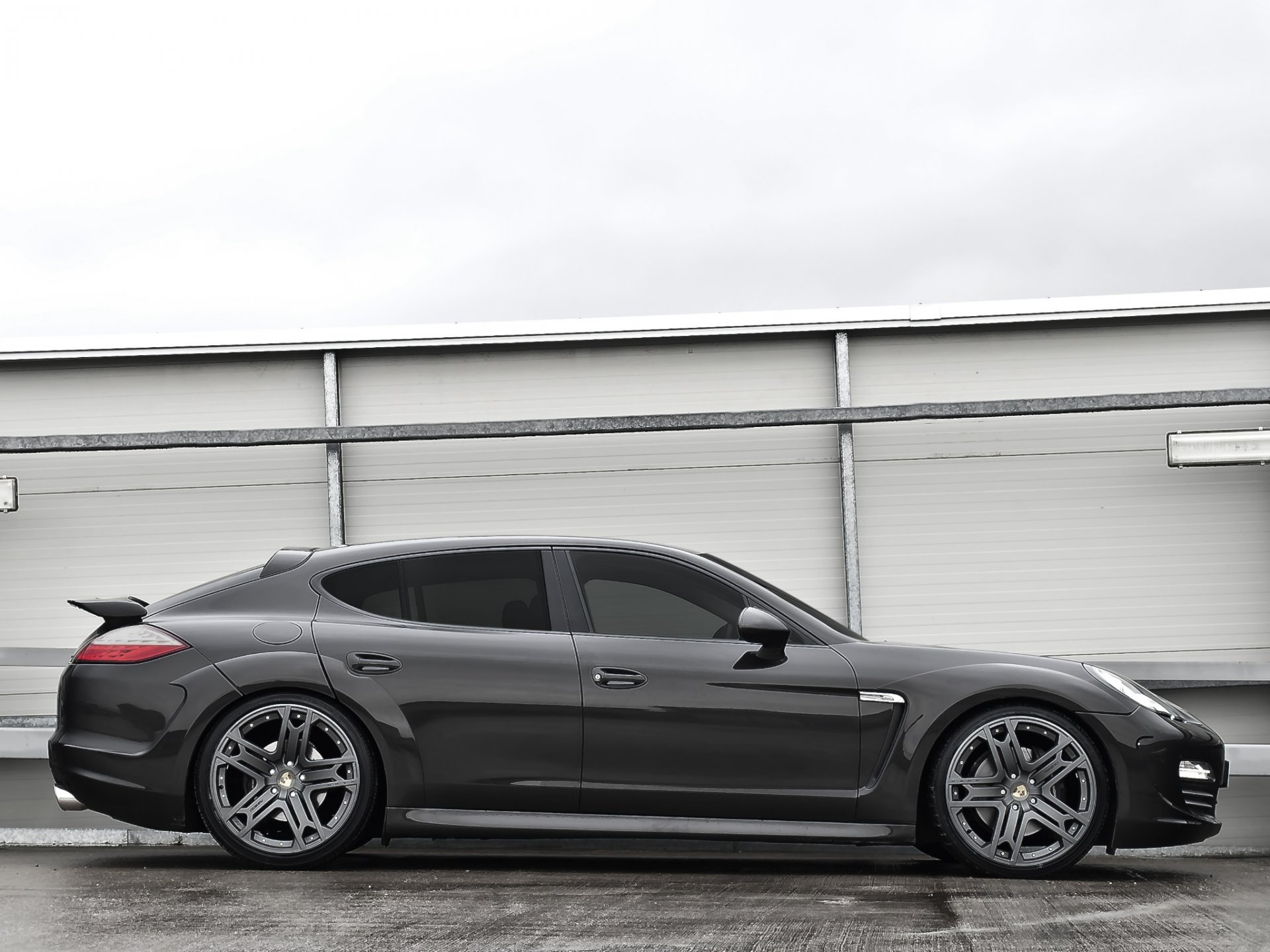 porsche panamera tuning progetto kahn stile nero porsche panamera nero auto