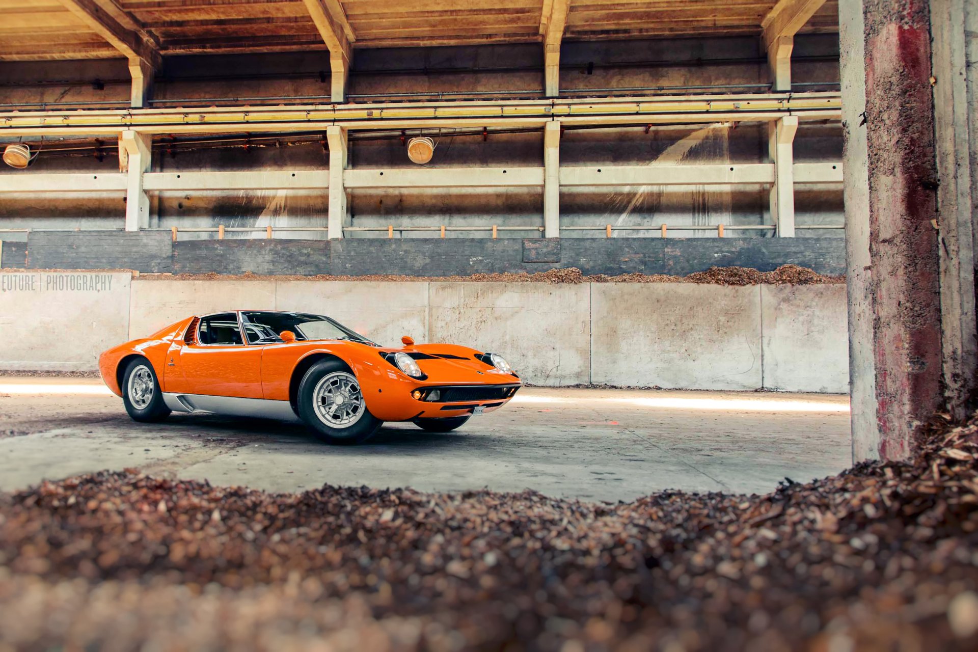 lamborghini miura s naranja aserrín virutas fábrica