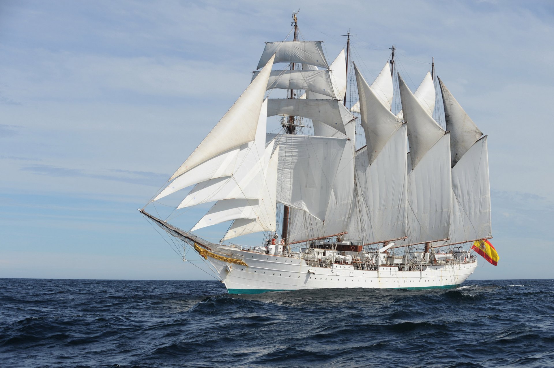 juan sebastián elcano a-71 formation navire brigantine mer vagues