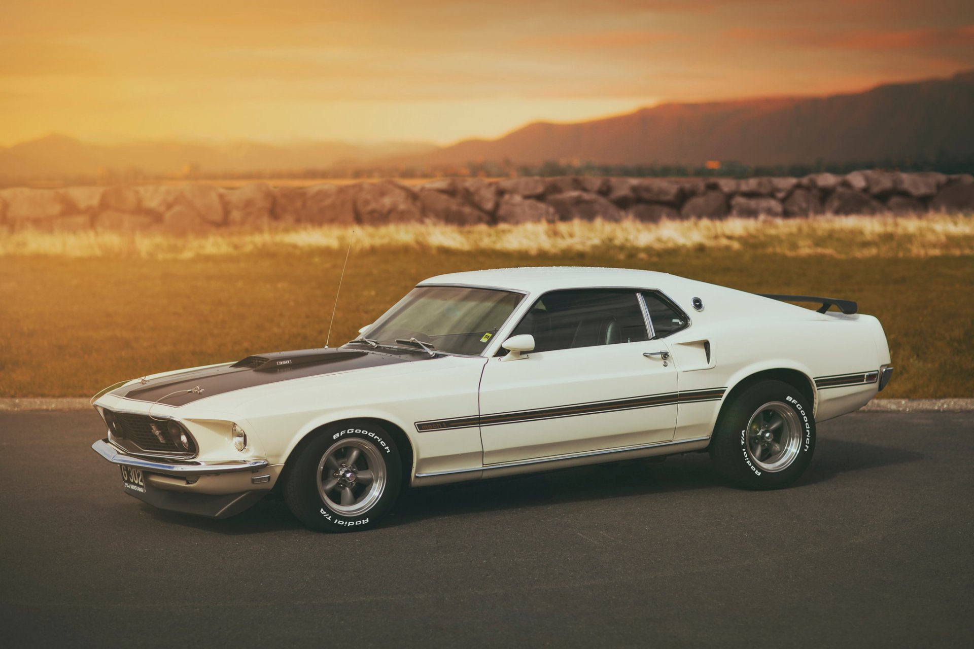 ford mustang mach 1 bianco