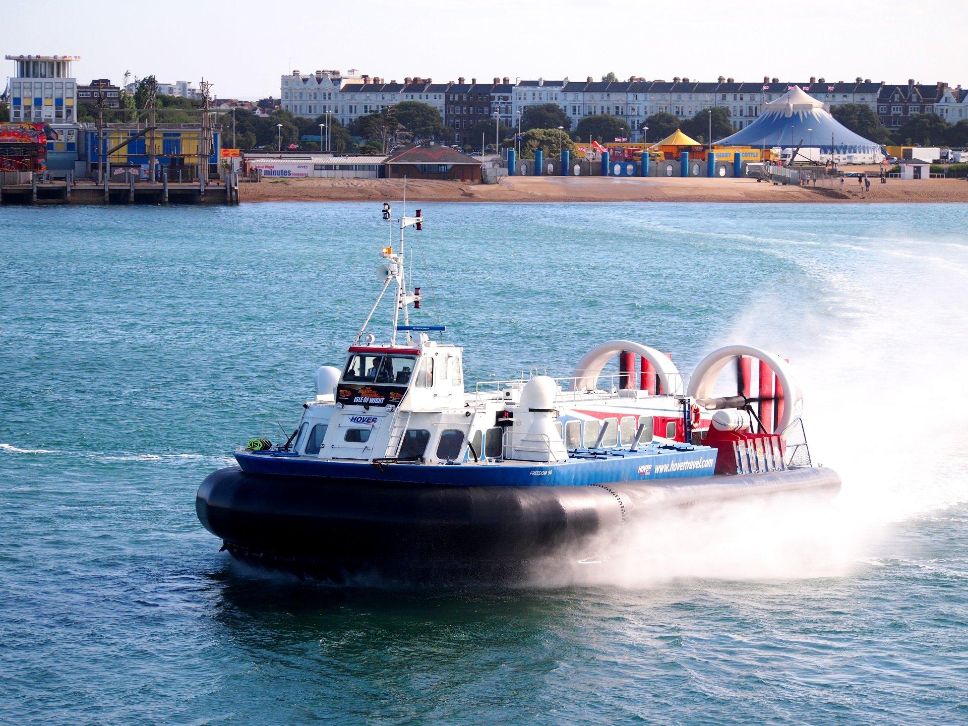 baia riva spiaggia hovercraft hovercraft velocità spruzzo