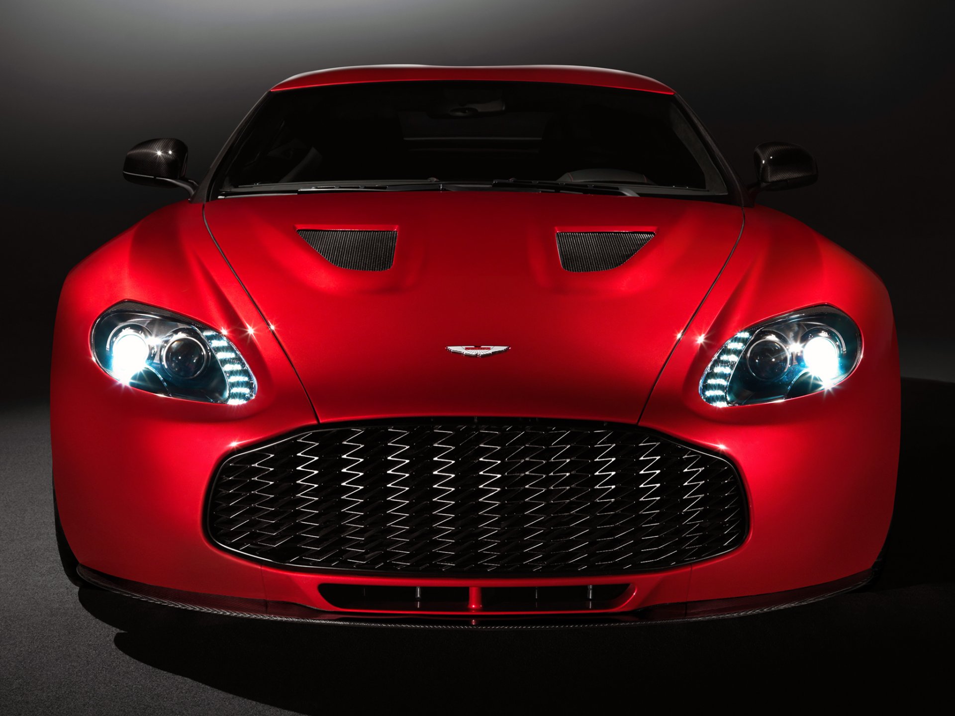 auto auto auto auto aston martin zagato rosso di fronte aston martin zagato v12 rossi