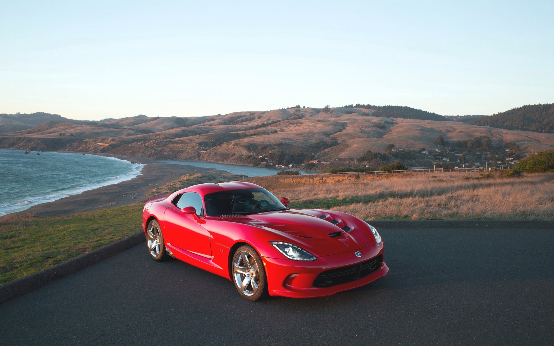 schivare vipera srt gts dodge sporcar rosso auto mare riva